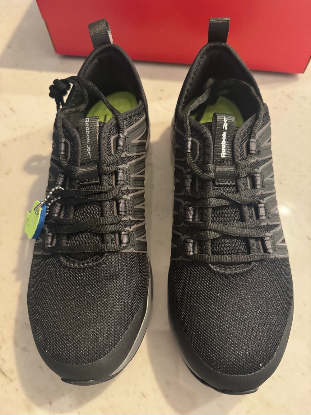 Reebok Astroride Women’s Work Shoes size 8W Blaxk NWT